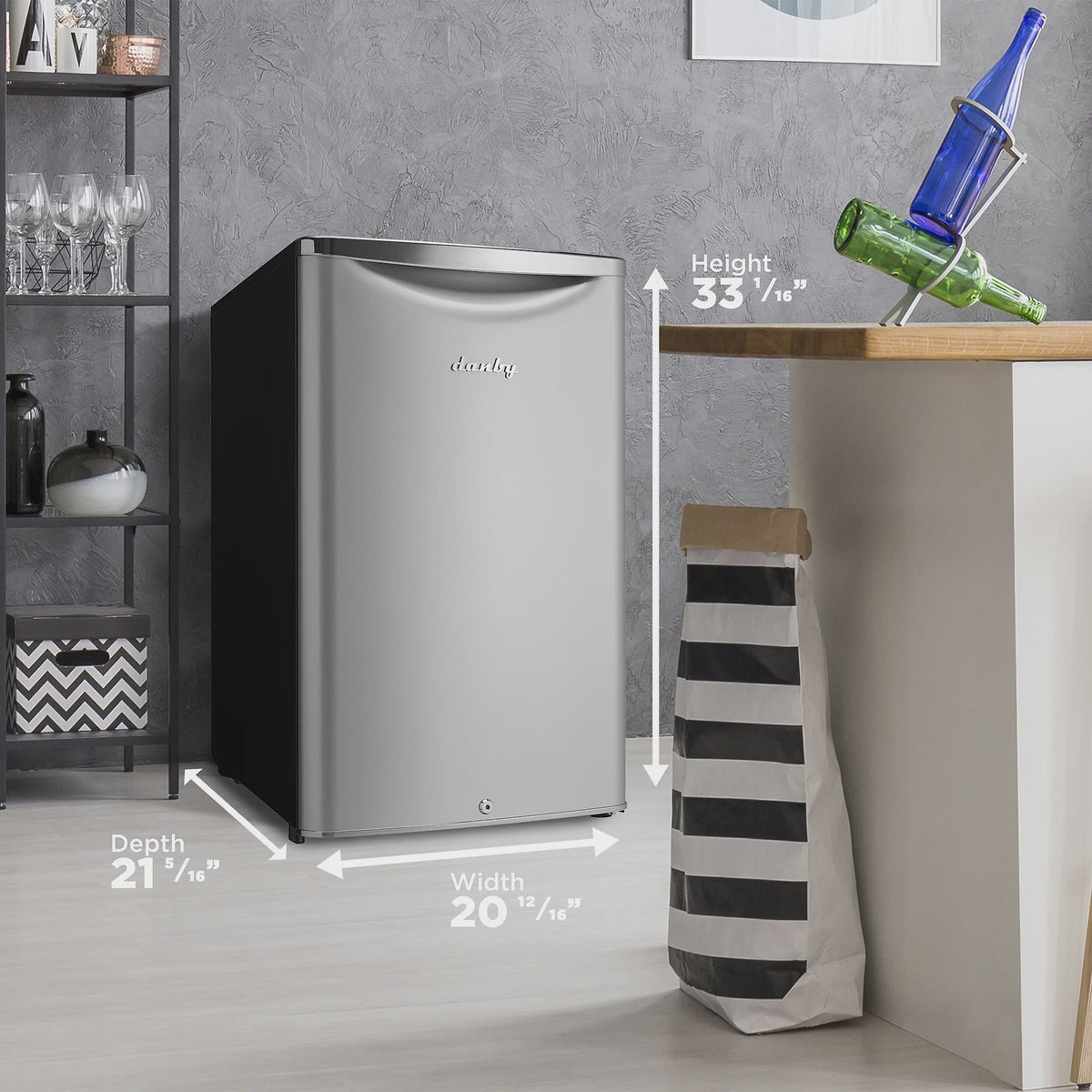Danby 4.4 cu. ft. Retro Compact Fridge in Iridium Silver (DAR044A6DDB)